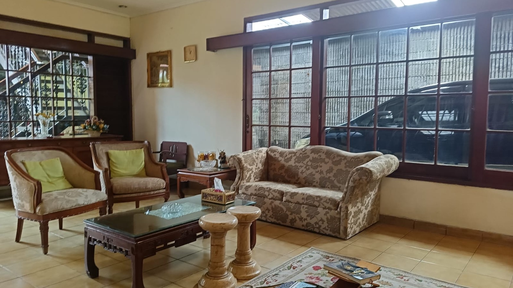 Rumah Lux Asri di jl Kapten Tandean Hegarmanah