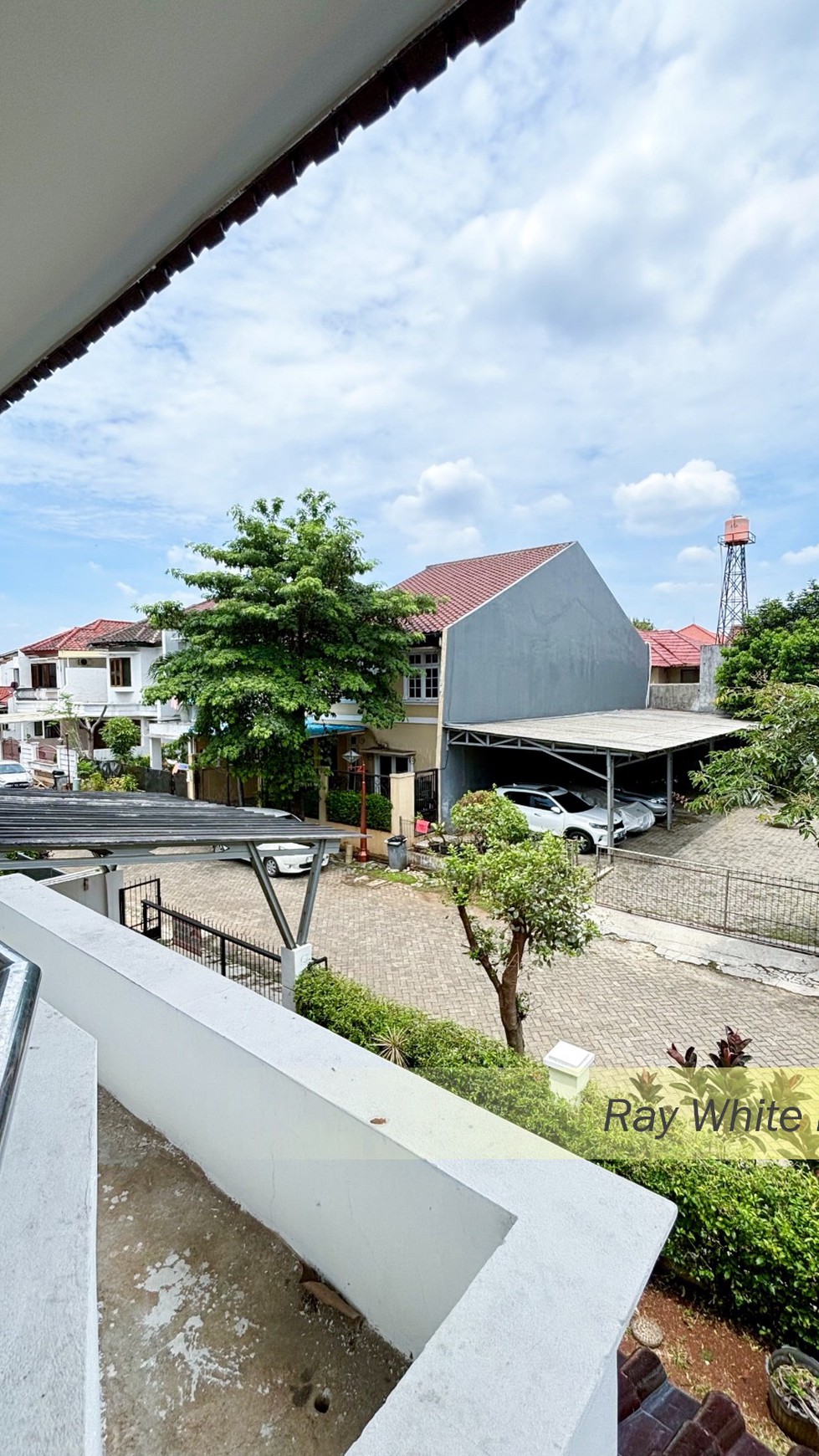 RUMAH ASRI DALAM KOMPLEK POSISI HOEK DI REMPOA, TANGERANG SELATAN #CHWW