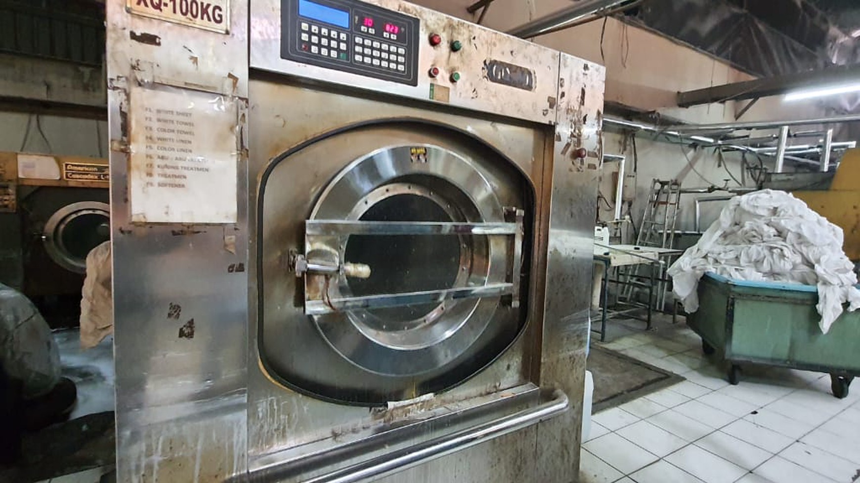 Tempat Usaha Laundry Skala Besar di kawasan Strategis Cibinong Bogor 