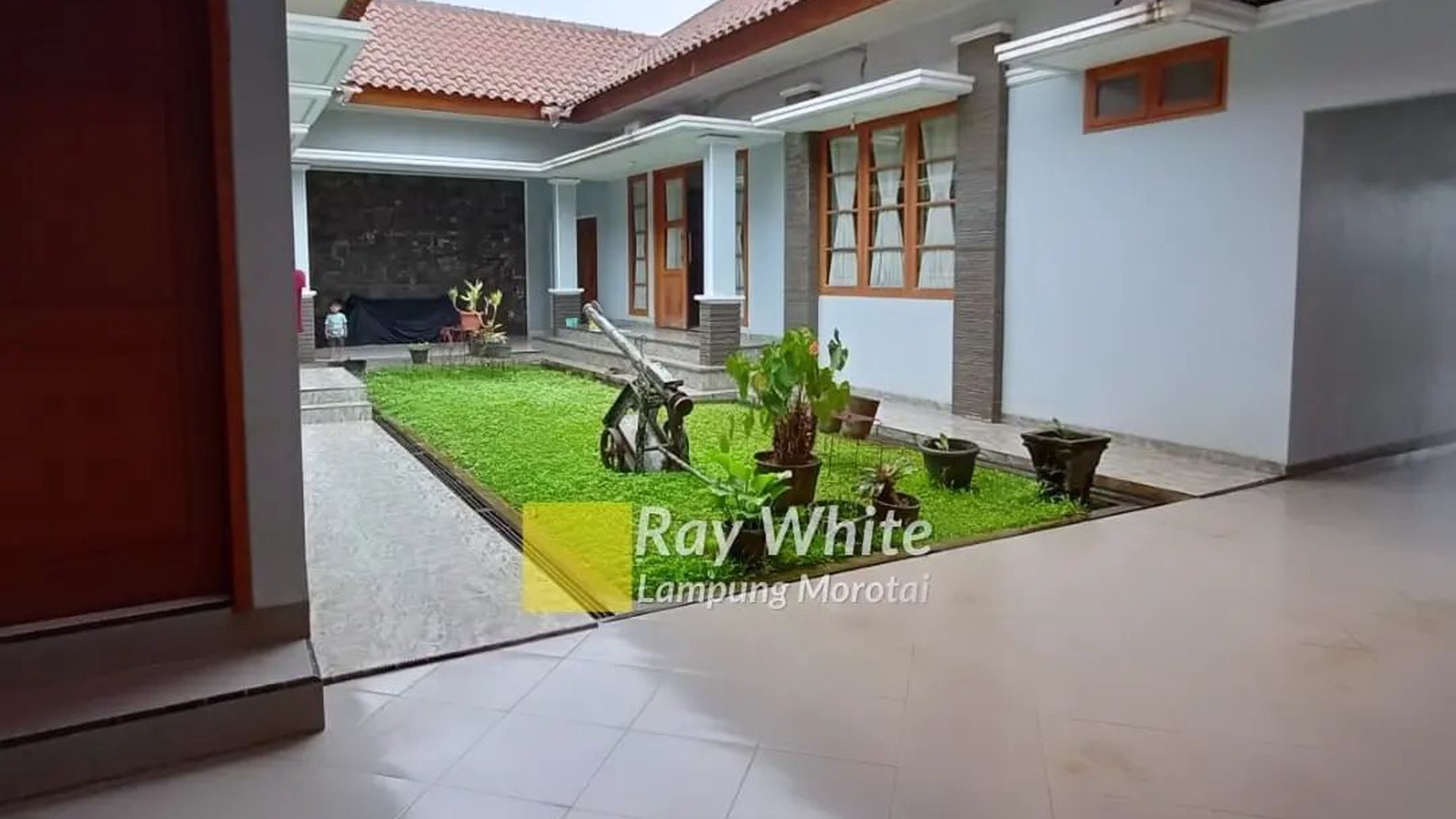 dijual rumah mewah sukarame