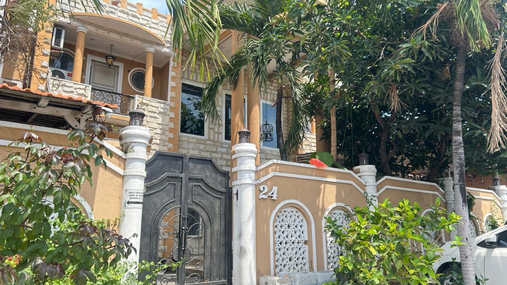 JUAL RUMAH 2 LANTAI  Jln Torawitan Perak Surabaya