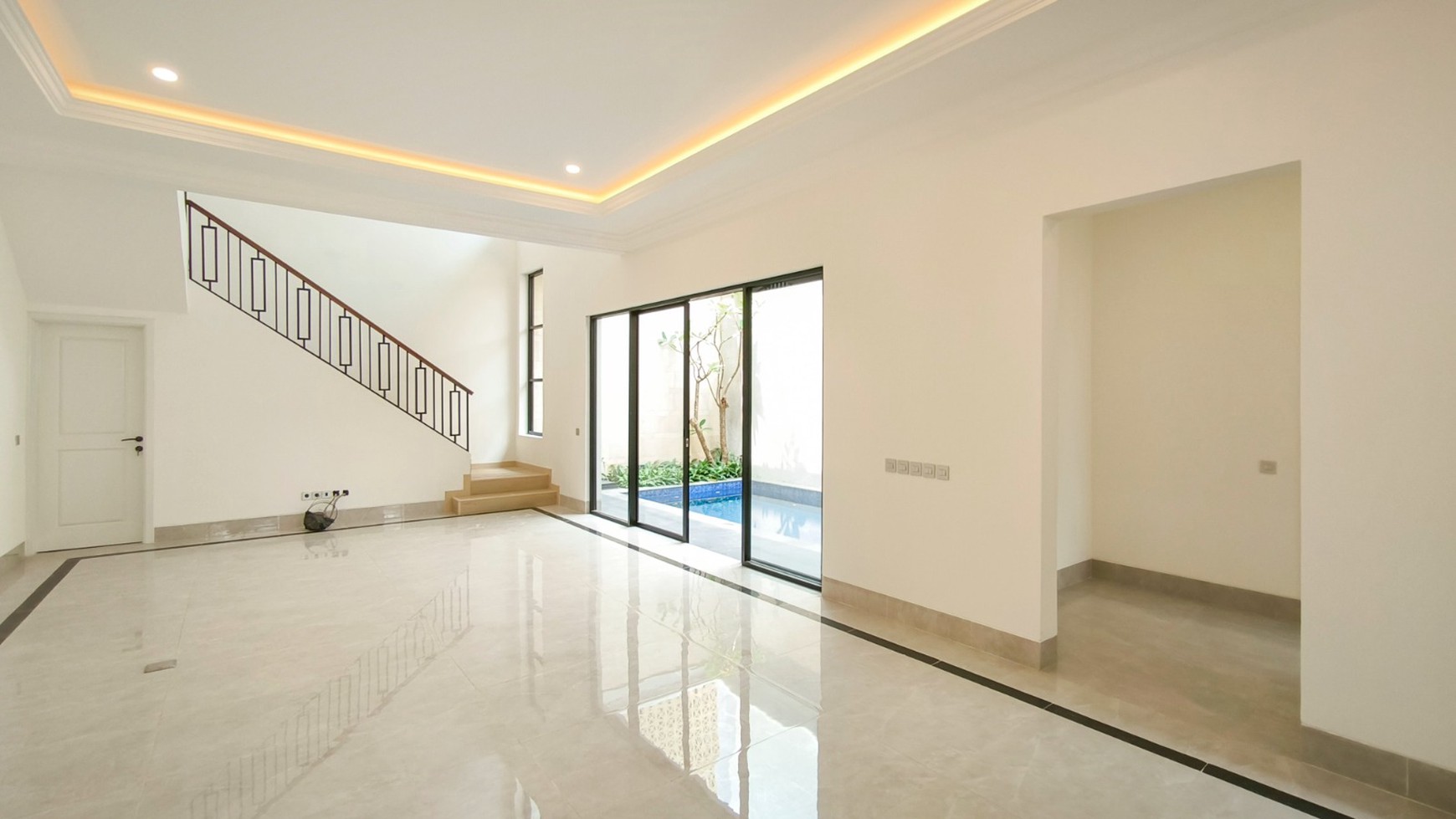 Rumah Hitung Tanah Area Cipete