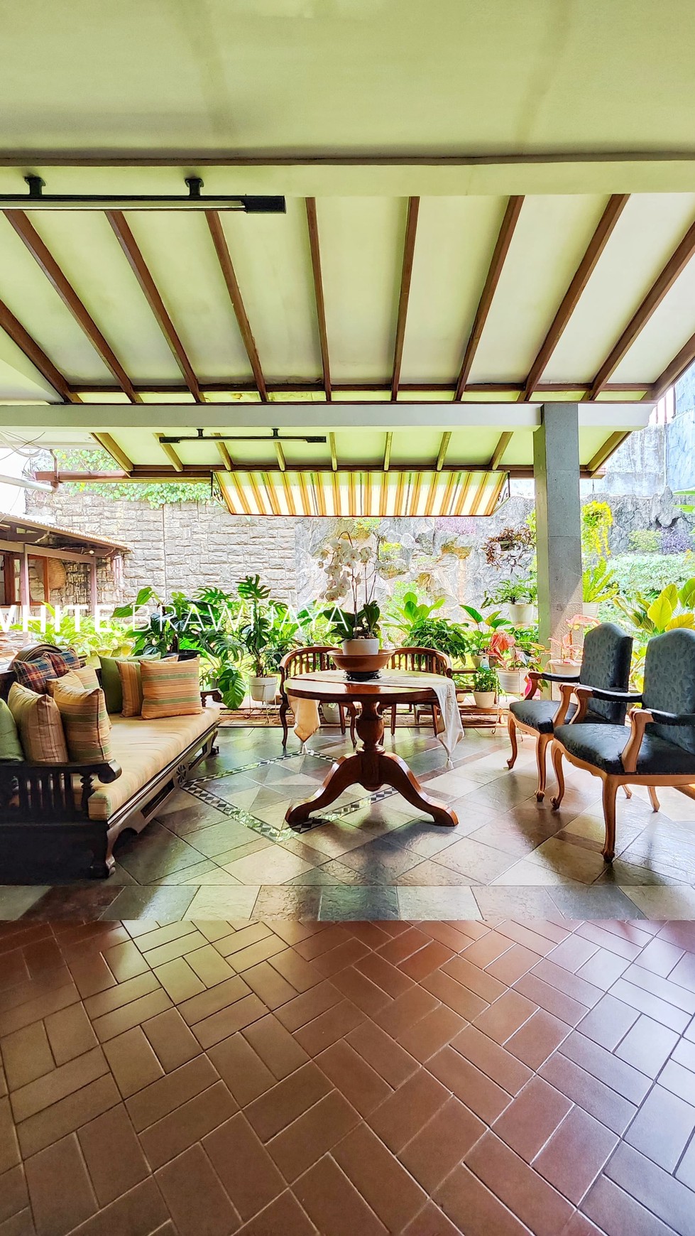 Rumah Hitung Tanah Area Cipete