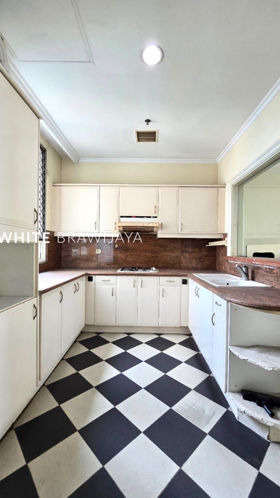 Rumah Hitung Tanah Area Cipete