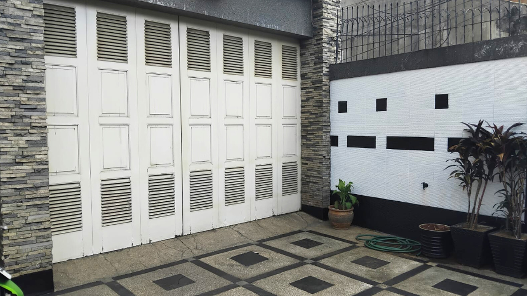 Rumah Hitung Tanah Area Cipete