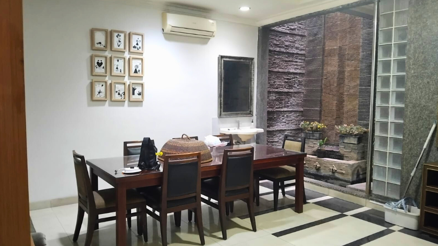 Rumah Hitung Tanah Area Cipete