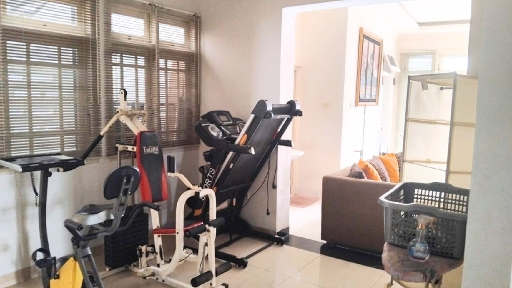 Rumah Hitung Tanah Area Cipete