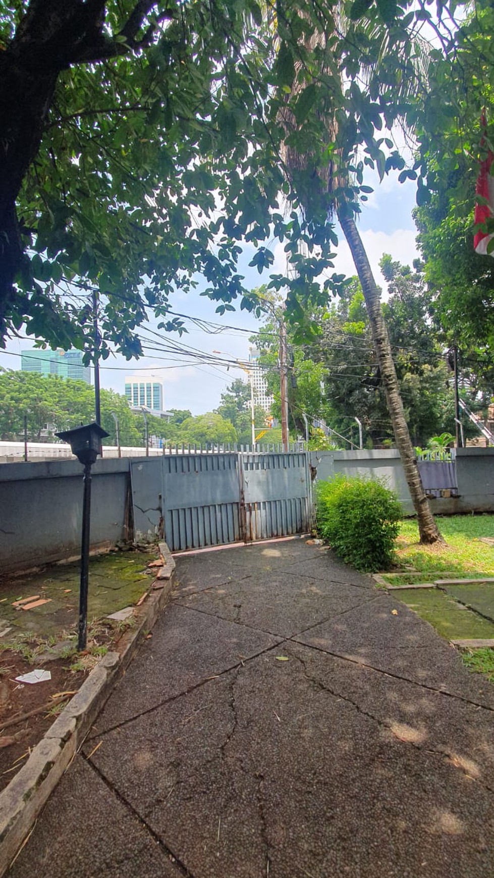 Rumah Hitung Tanah Area Cipete