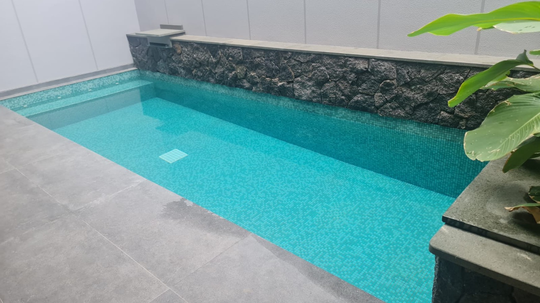 PRIVATE Pool Rumah Woodland Citraland Surabaya Barat lengkap Kolam Renang Pribadi  Desain Terbaru Mewah dekat Universitas Ciputra , Pasar Modern Fresh Market