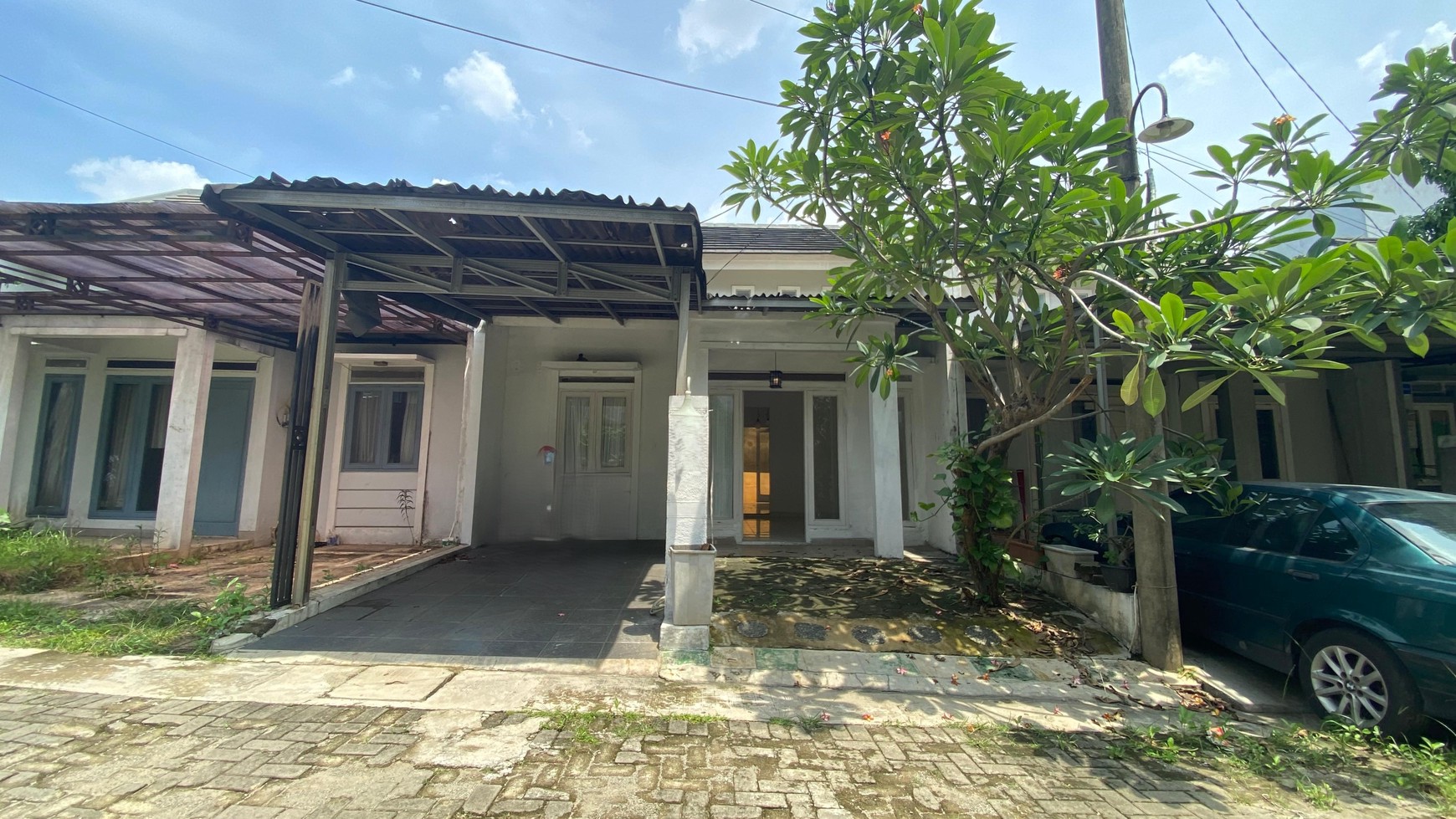 Rumah minimalis siap huni di Ciputat