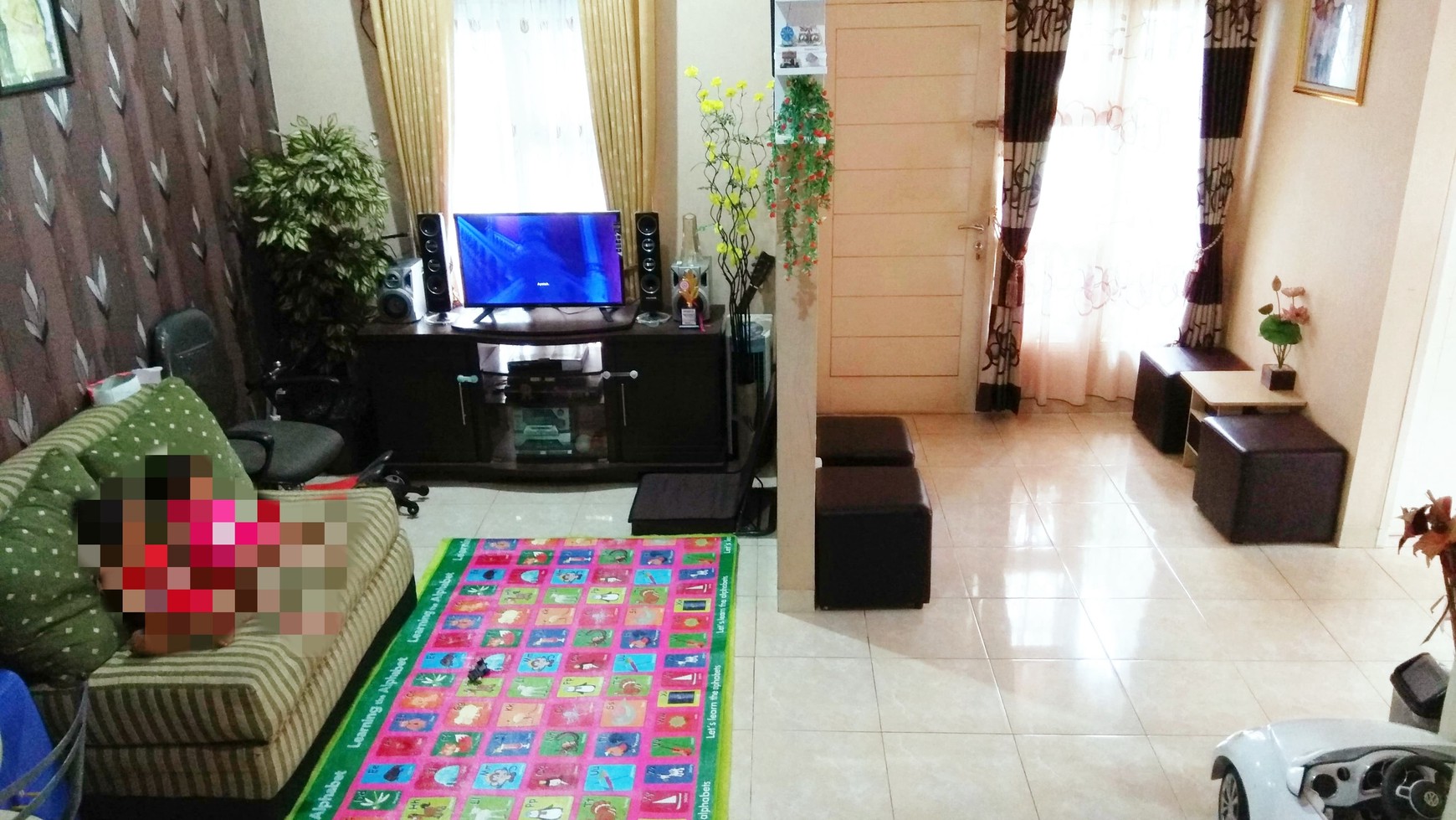 Disewakan Rumah Hoek Fully Furnished di Beji Depok