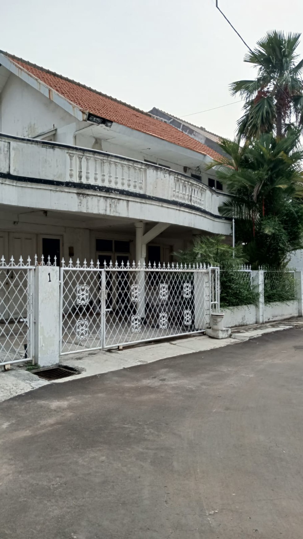 Dijual Cepat Rumah 2 Lantai Hitung Tanah, Akses Masuk Bisa 3 Mobil Di Komplek Pertamina Patra Ii Cempaka Putih, Harga Nego