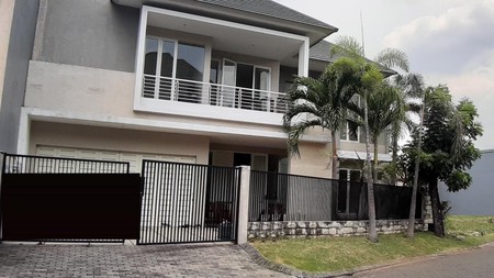 Rumah Dijual Graha Family Surabaya