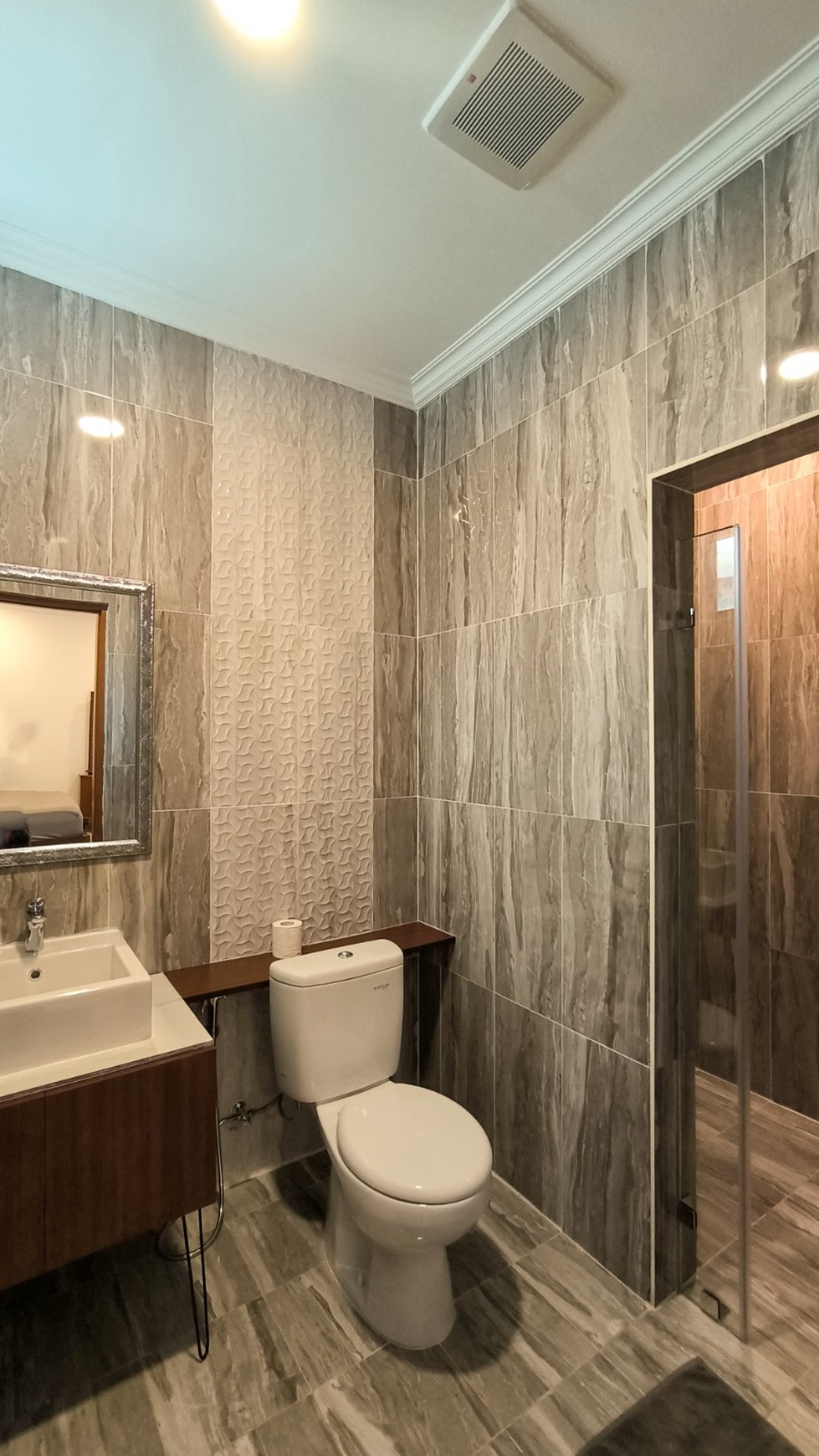 Rumah Bagus,dalam ruangan rapih,lingkungan ok di Bintaro Jaya 9.