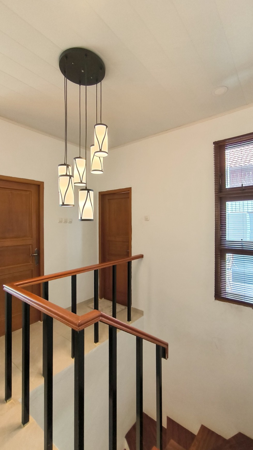 Rumah Bagus,dalam ruangan rapih,lingkungan ok di Bintaro Jaya 9.