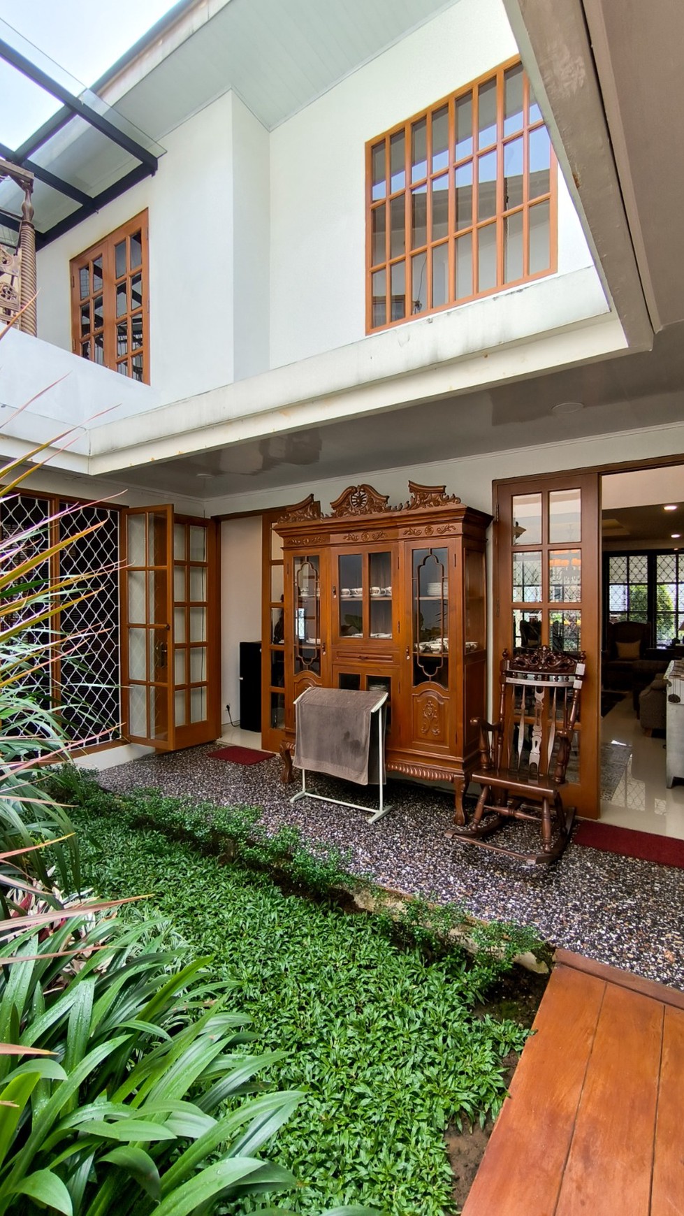 Rumah Bagus,dalam ruangan rapih,lingkungan ok di Bintaro Jaya 9.