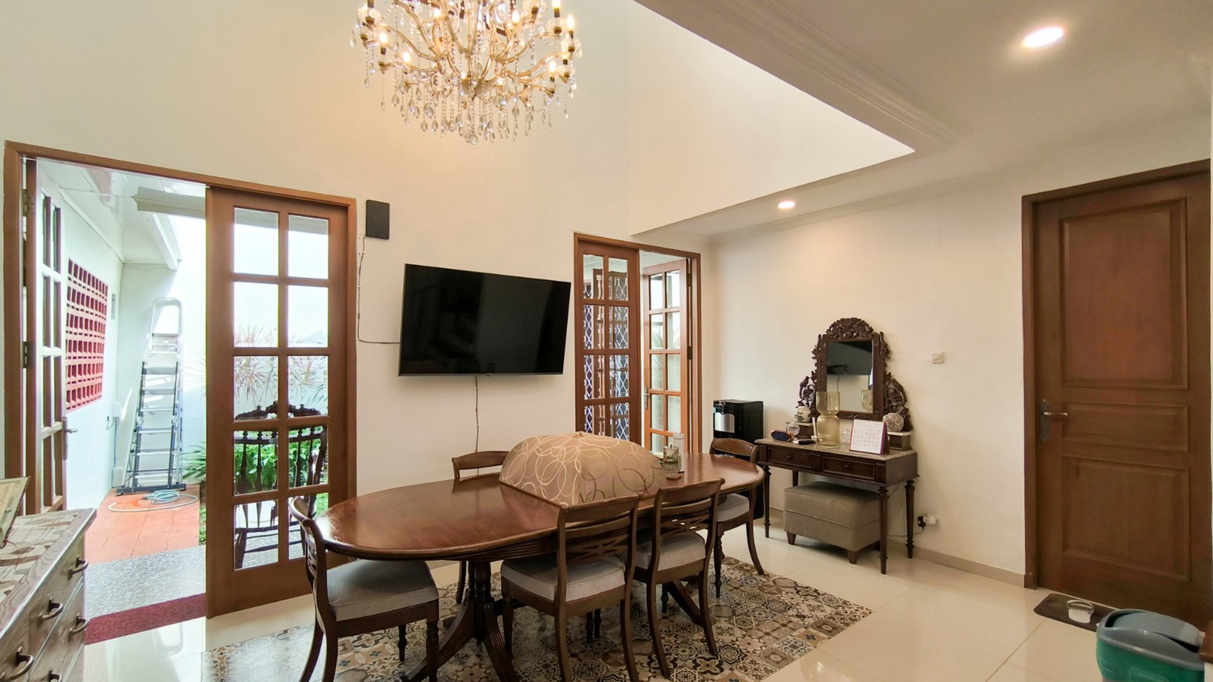 Rumah Bagus,dalam ruangan rapih,lingkungan ok di Bintaro Jaya 9.