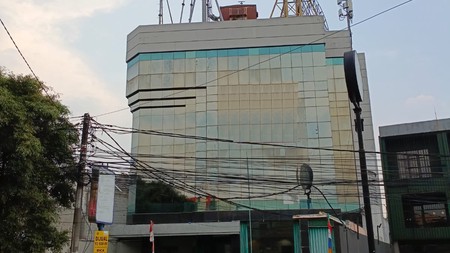 Bangunan Kantor di Jalan Utama Daan Mogot