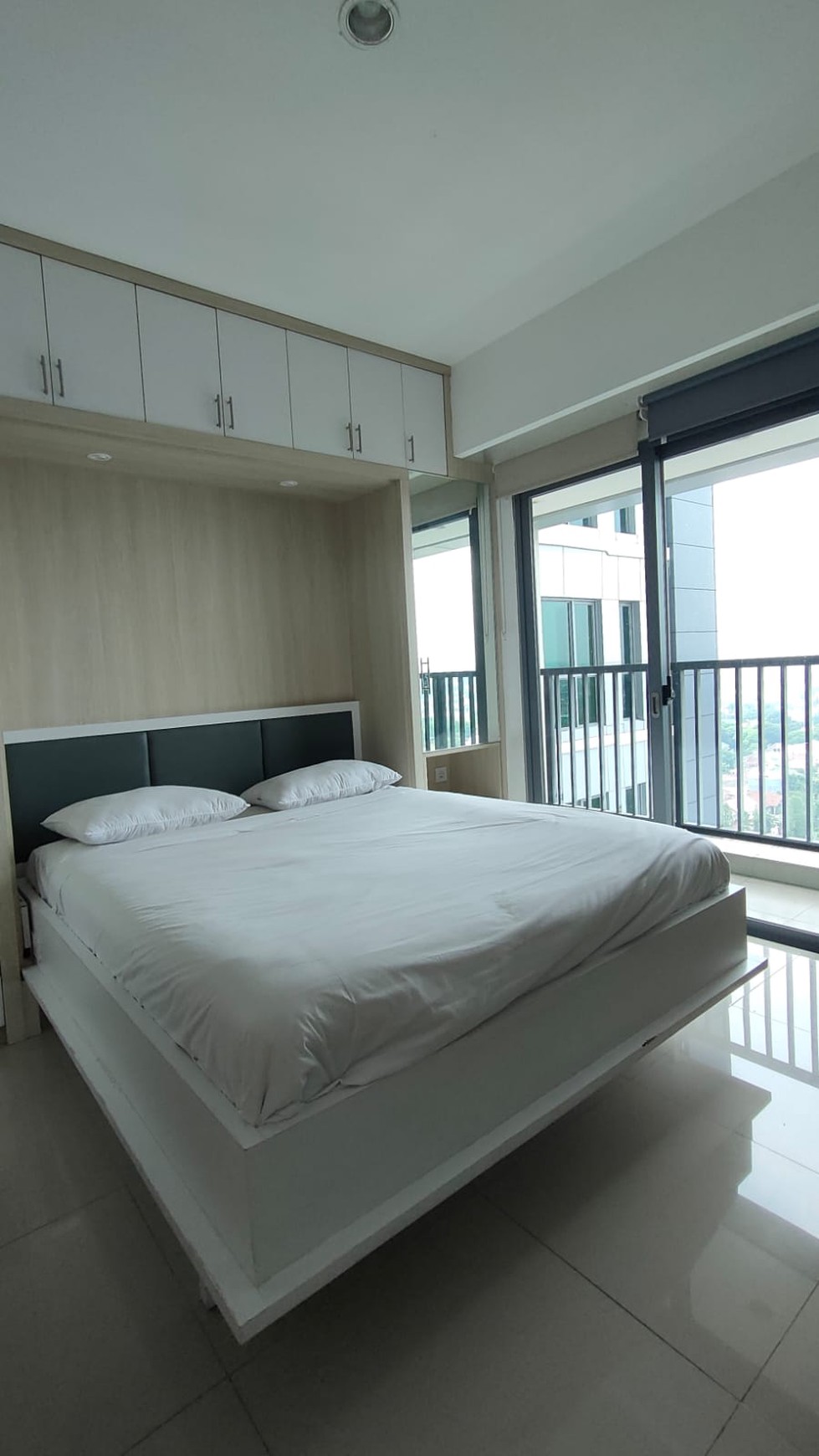 Apartemen Embarcadero  di Bintaro Tangerang Selatan.