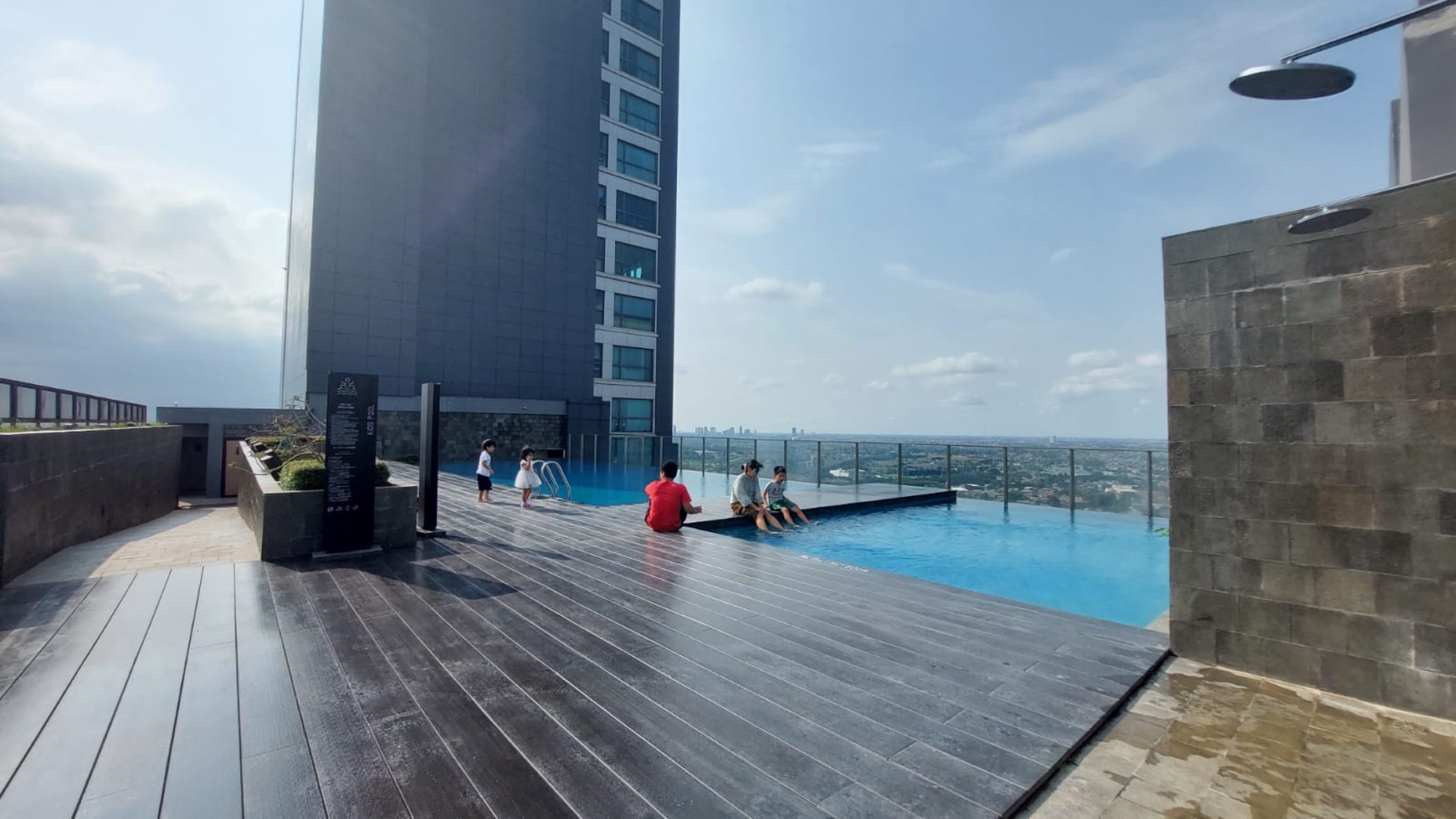 Apartemen Embarcadero  di Bintaro Tangerang Selatan.