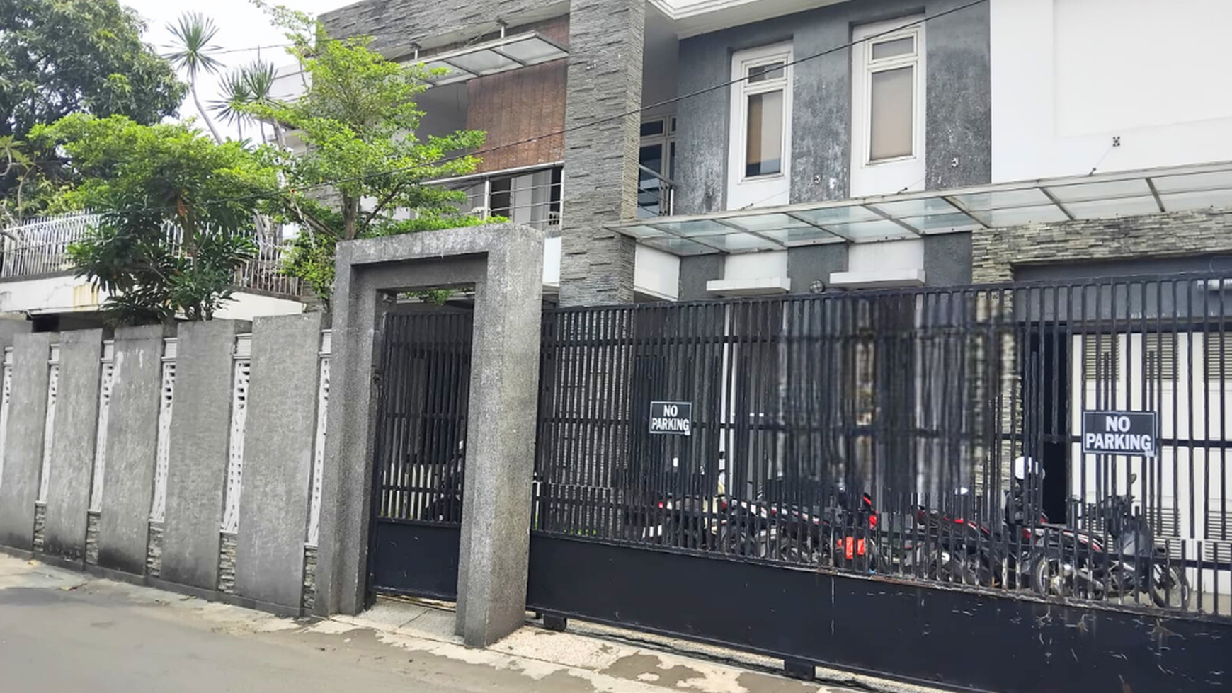 Rumah Bagus di Sewa 2 Lantai di Pasar Minggu, Jakarta Selatan