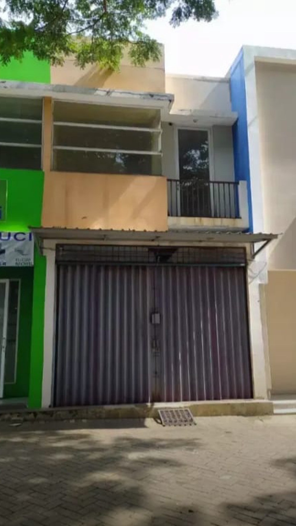 RUKO  2Lantai posisi di depan  DI Cibubur Country bagus untuk usaha harga nego