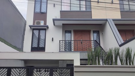 Rumah Bagus Di Jl Kalibata Selatan Kalibata Jakarta Selatan