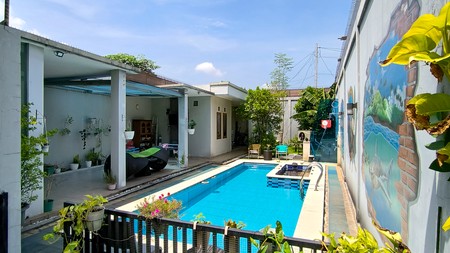 Dijual Rumah Mewah Dengan Pool Lokasi Strategis di Kebayoran Bintaro 