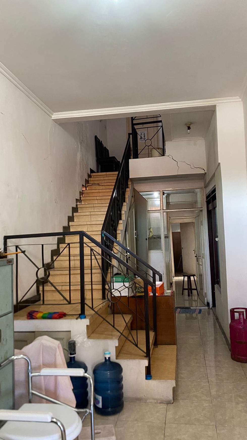 DIJUAL RUMAH 2 LANTAI UNFURNISHED, DARMO PERMAI SELATAN