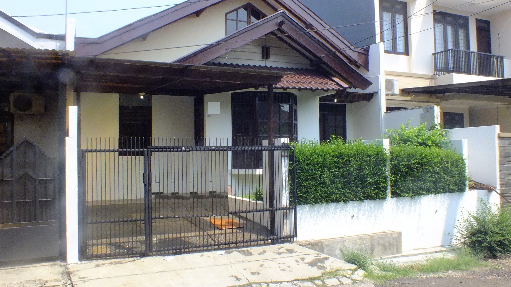 Rumah Siap Huni,lokasi strategis,good price di Sektor 2 Bintaro