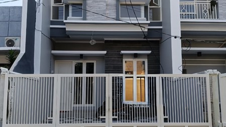 Dijual Rumah 2 lantai di Mulyosari Utara Surabaya