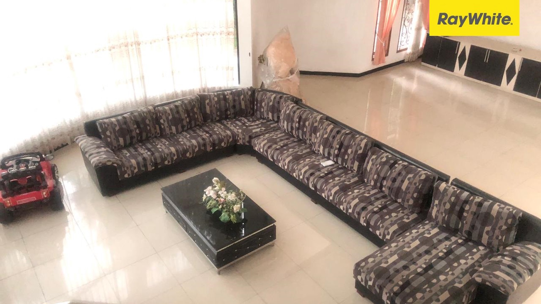 Dijual Rumah Hook 2 lantai di Villa Kalijudan Indah Surabaya