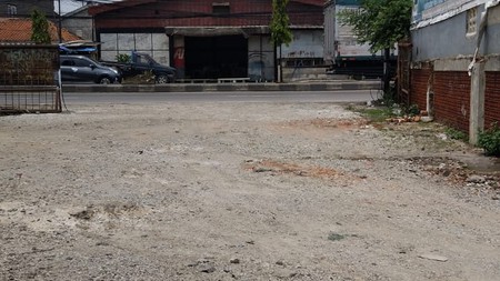 Kavling Tanah cocok buat Poll Kendaraan, Bangun Gudang ,Lokasi jalan Utama di Bekasi