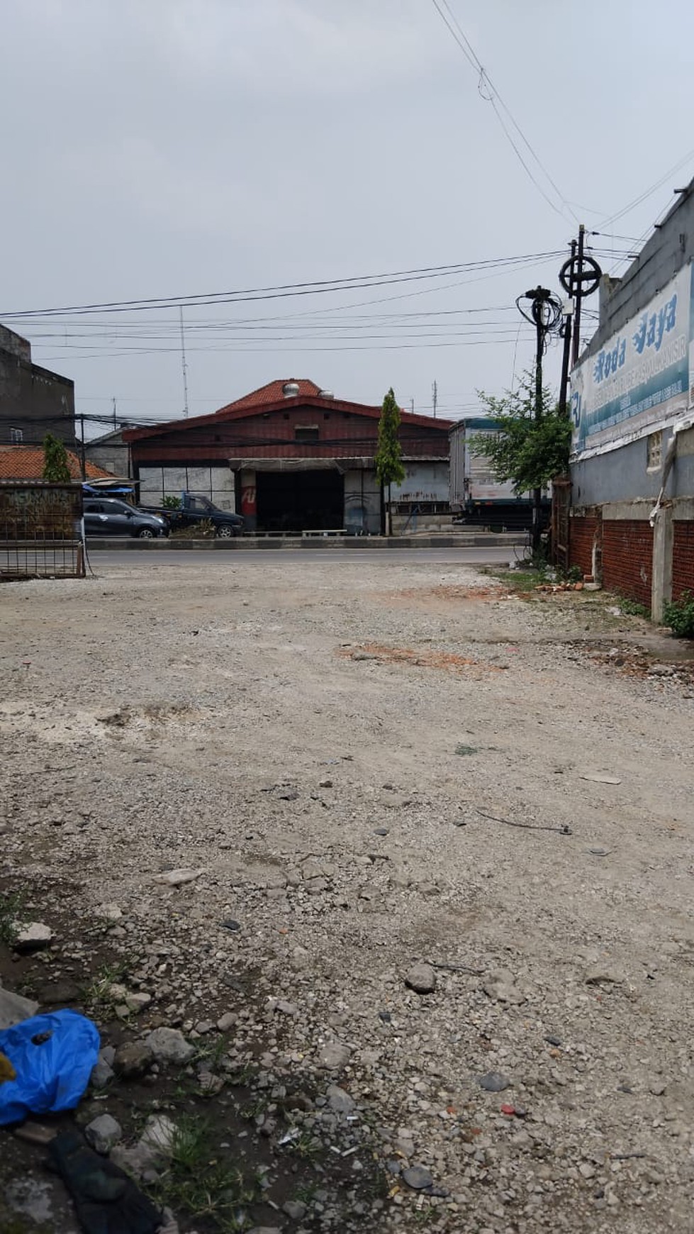 Kavling Tanah cocok buat Poll Kendaraan, Bangun Gudang ,Lokasi jalan Utama di Bekasi