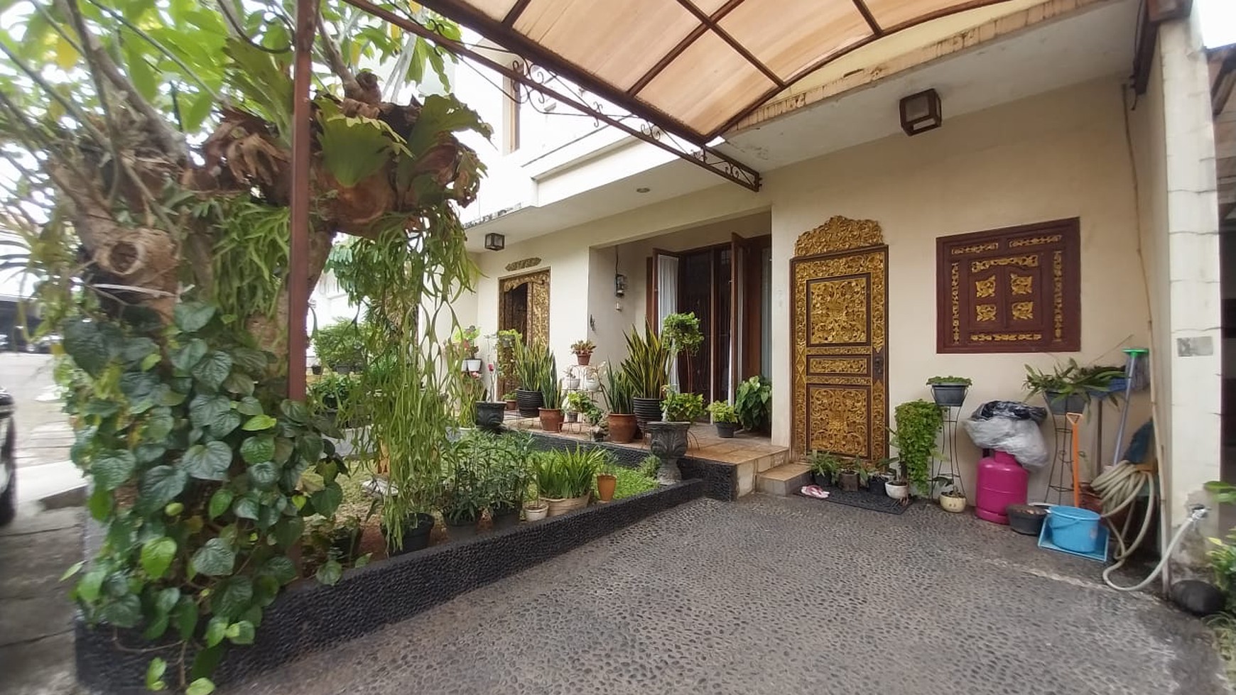 Rumah Town House di Pangkalan Jati, Dekat Pondok Labu