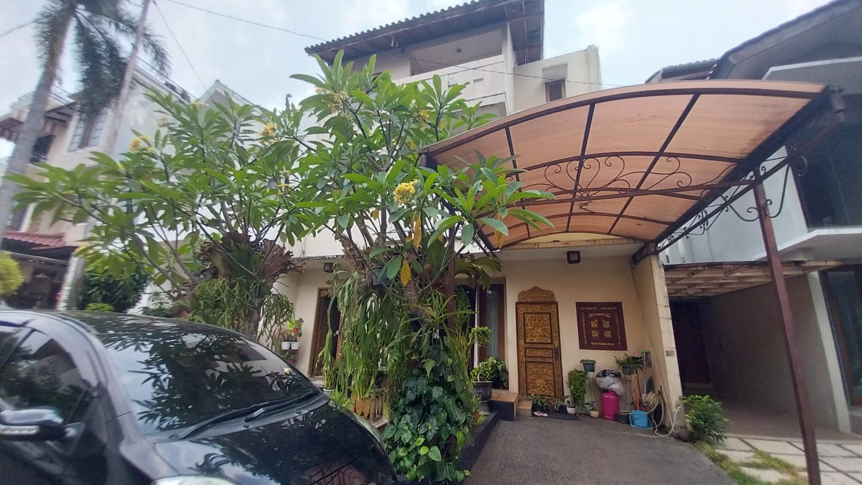 Rumah Town House di Pangkalan Jati, Dekat Pondok Labu