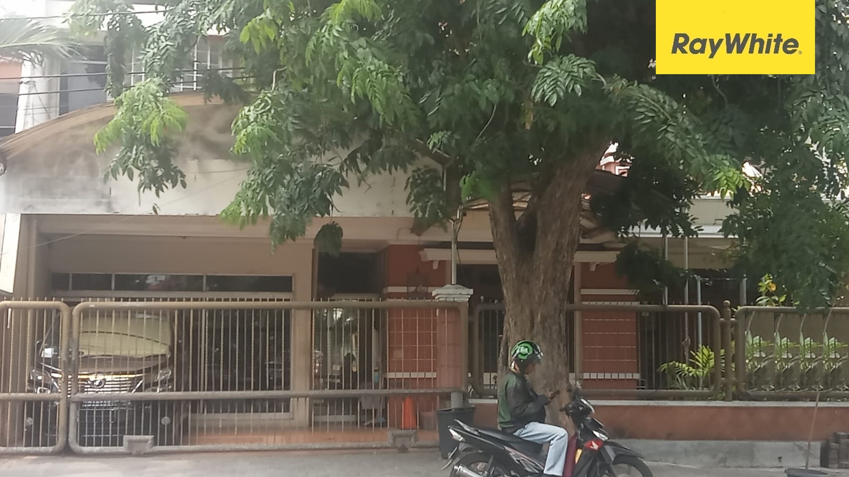 Rumah Dijual Residen Sudirman Surabaya