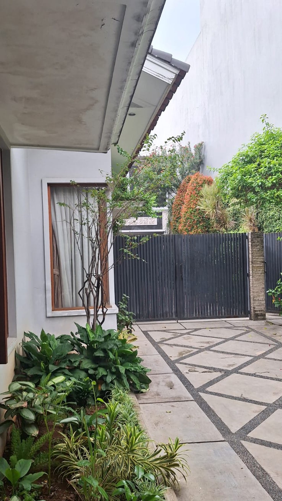 dijual rumah di prime Menteng