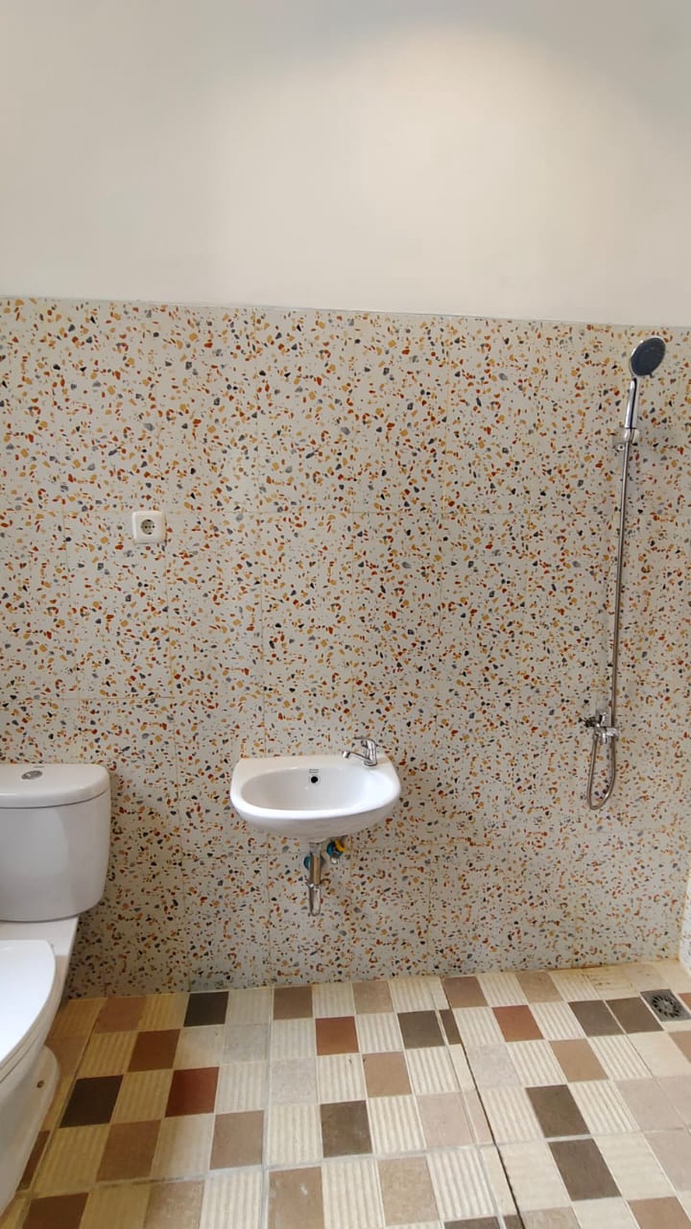 Rumah Bagus,dalam cluster Di Askara Residence, Kota Wisata Cibubur Jakarta Timur