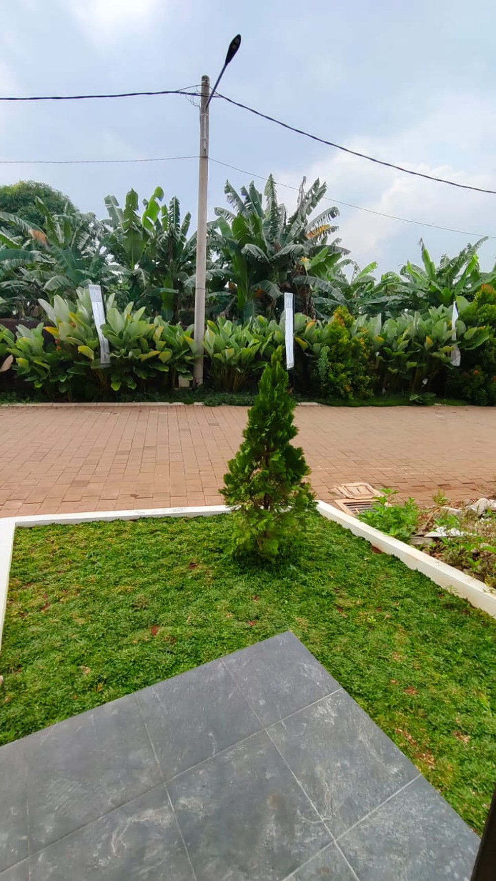 Rumah Bagus,dalam cluster Di Askara Residence, Kota Wisata Cibubur Jakarta Timur