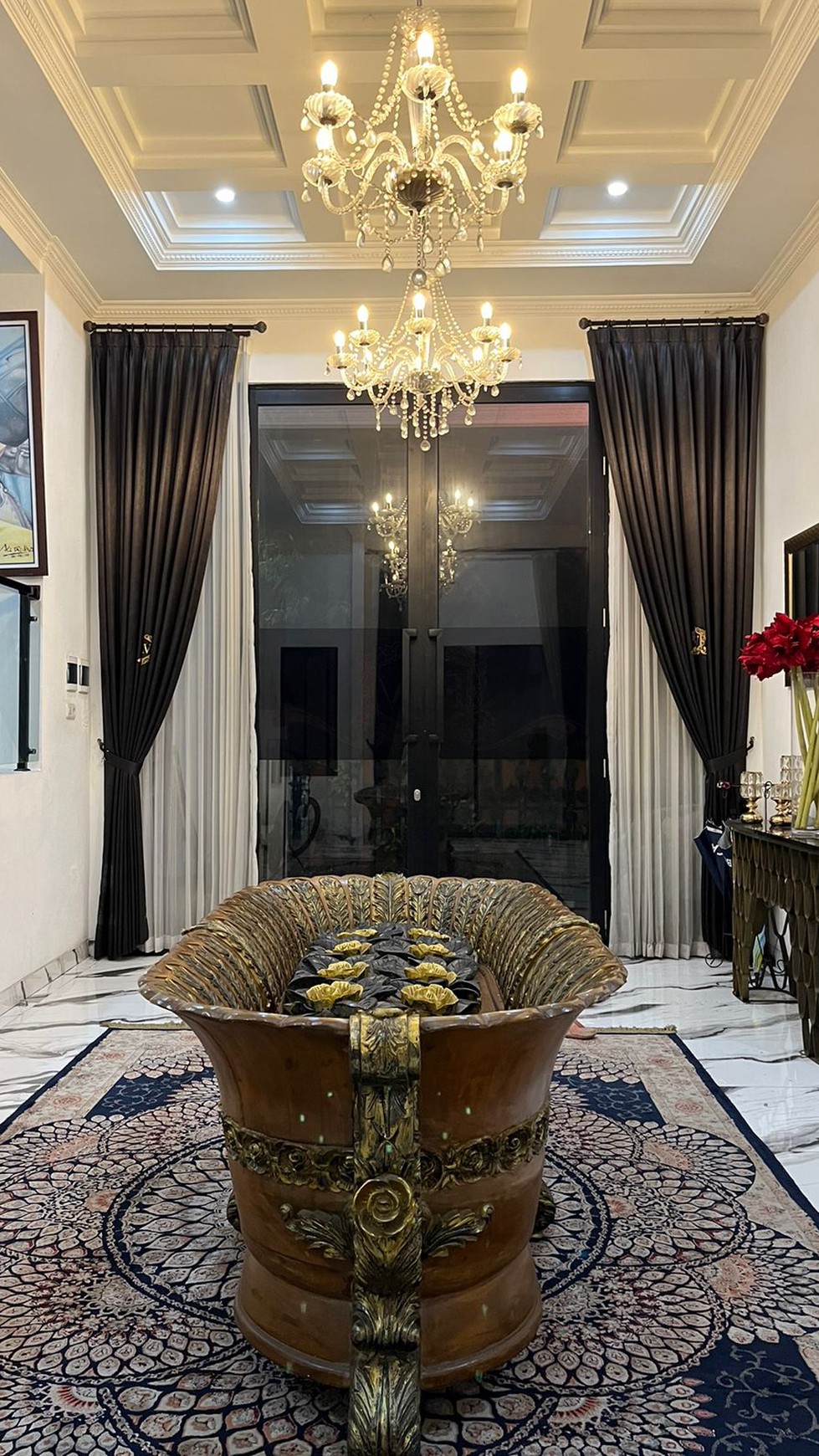 Rumah Bagus,ada kolam renang Di Jl Gelagah Raya Cirendeu Ciputat Timur Tangerang Selatan,