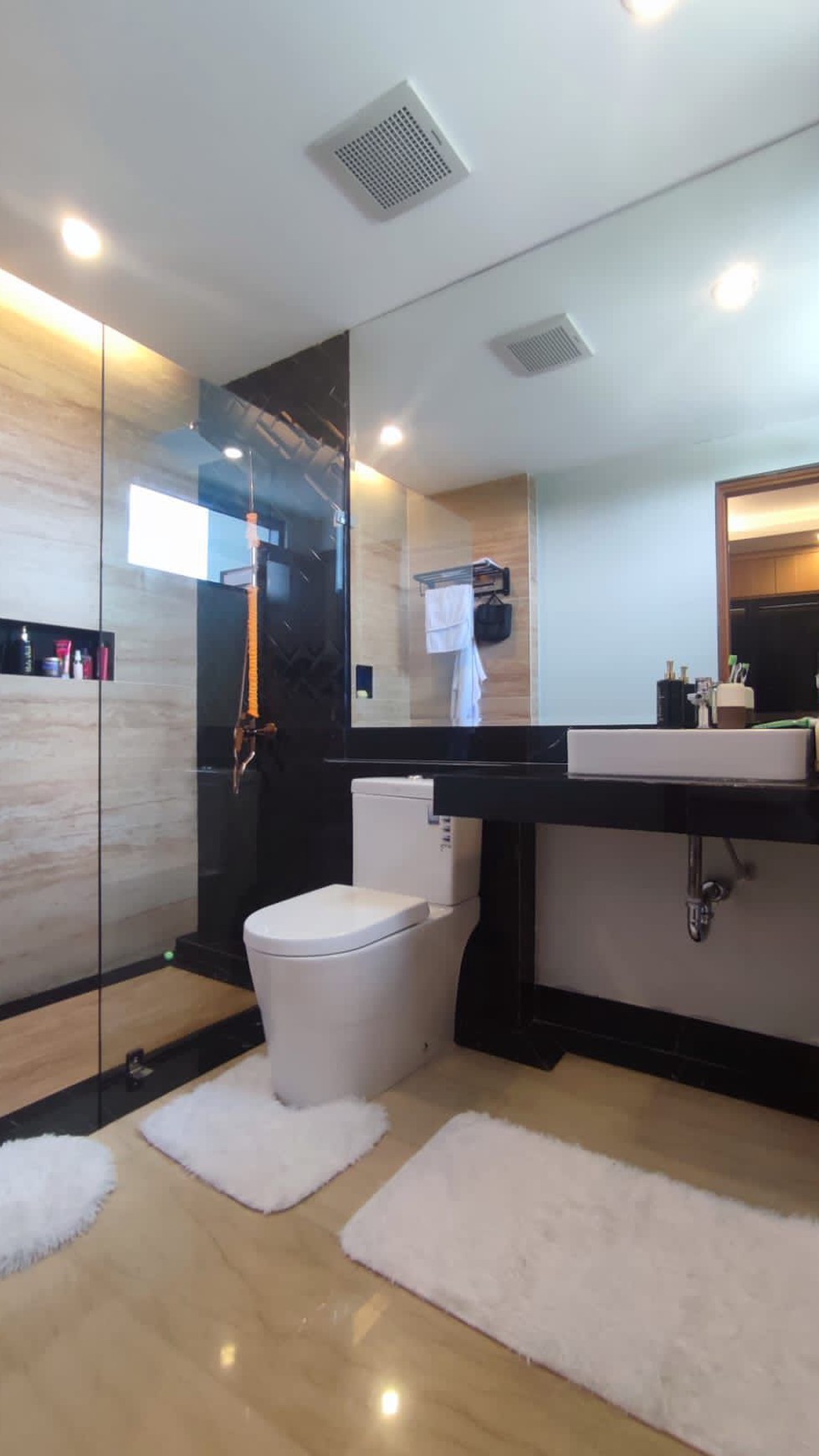 Rumah Bagus,dalam ruangan rapih,aman Di Jl Kalibata Selatan Kalibata Jakarta Selatan,