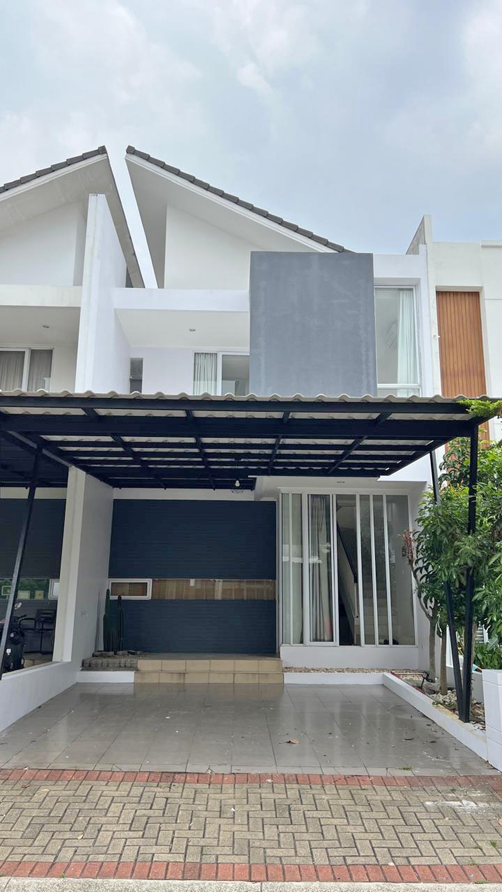 Rumah 2 lantai siap huni di Discovery Aluvia Bintaro