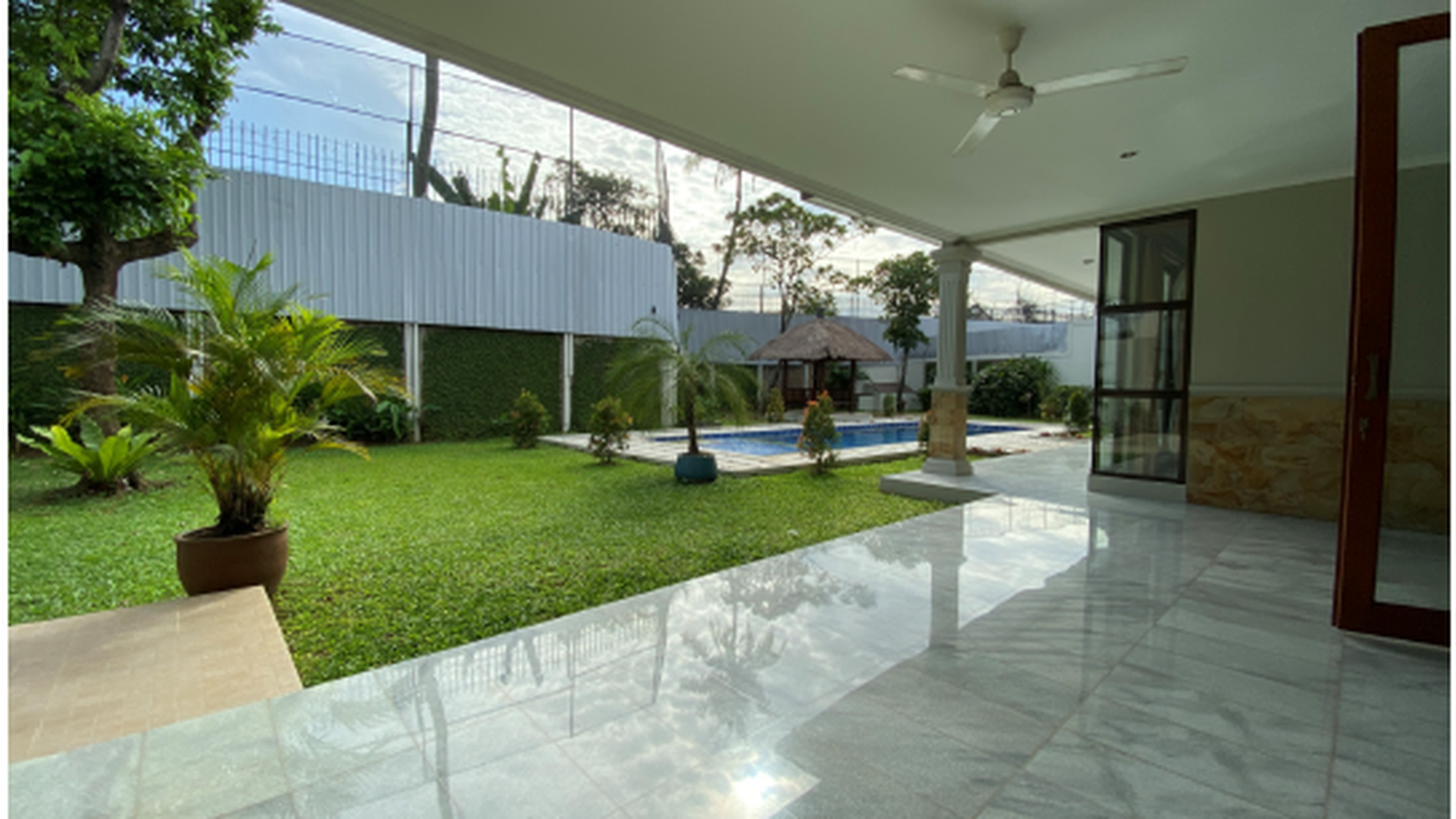 Rumah Hitung Tanah Area Cipete