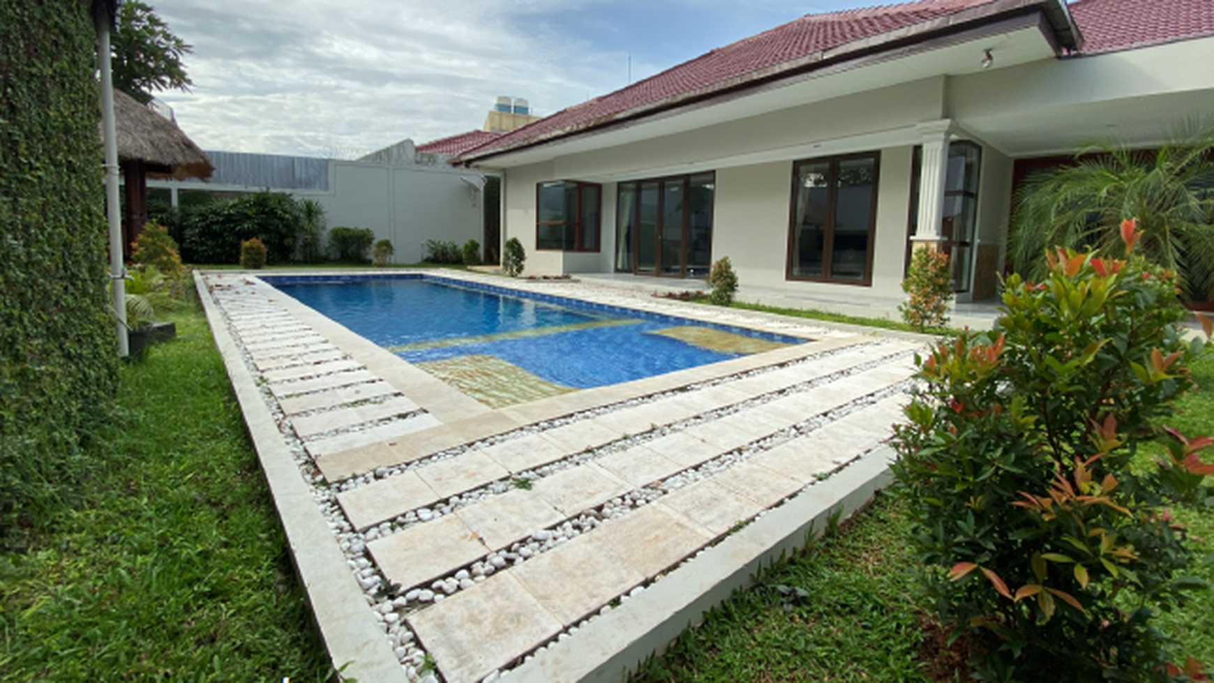 Rumah Hitung Tanah Area Cipete