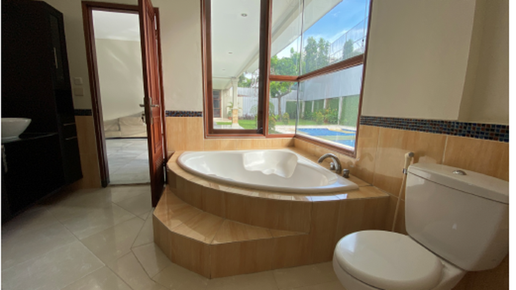 Rumah Hitung Tanah Area Cipete