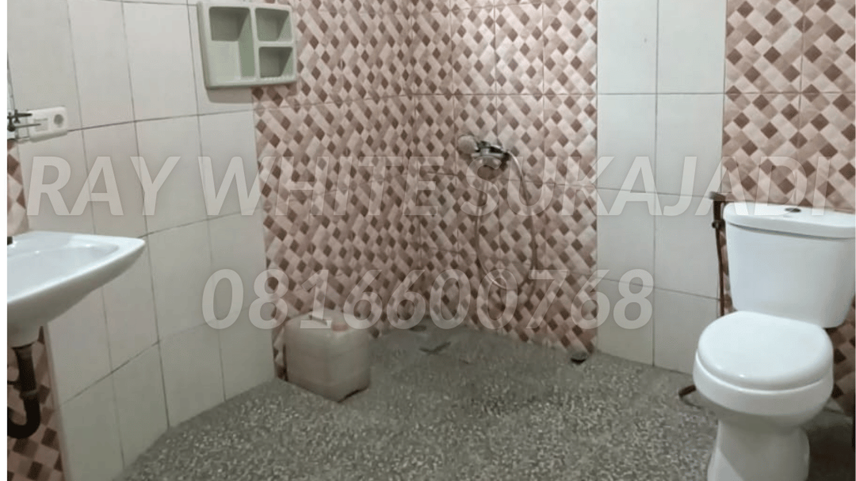 Rumah Hitung Tanah Area Cipete