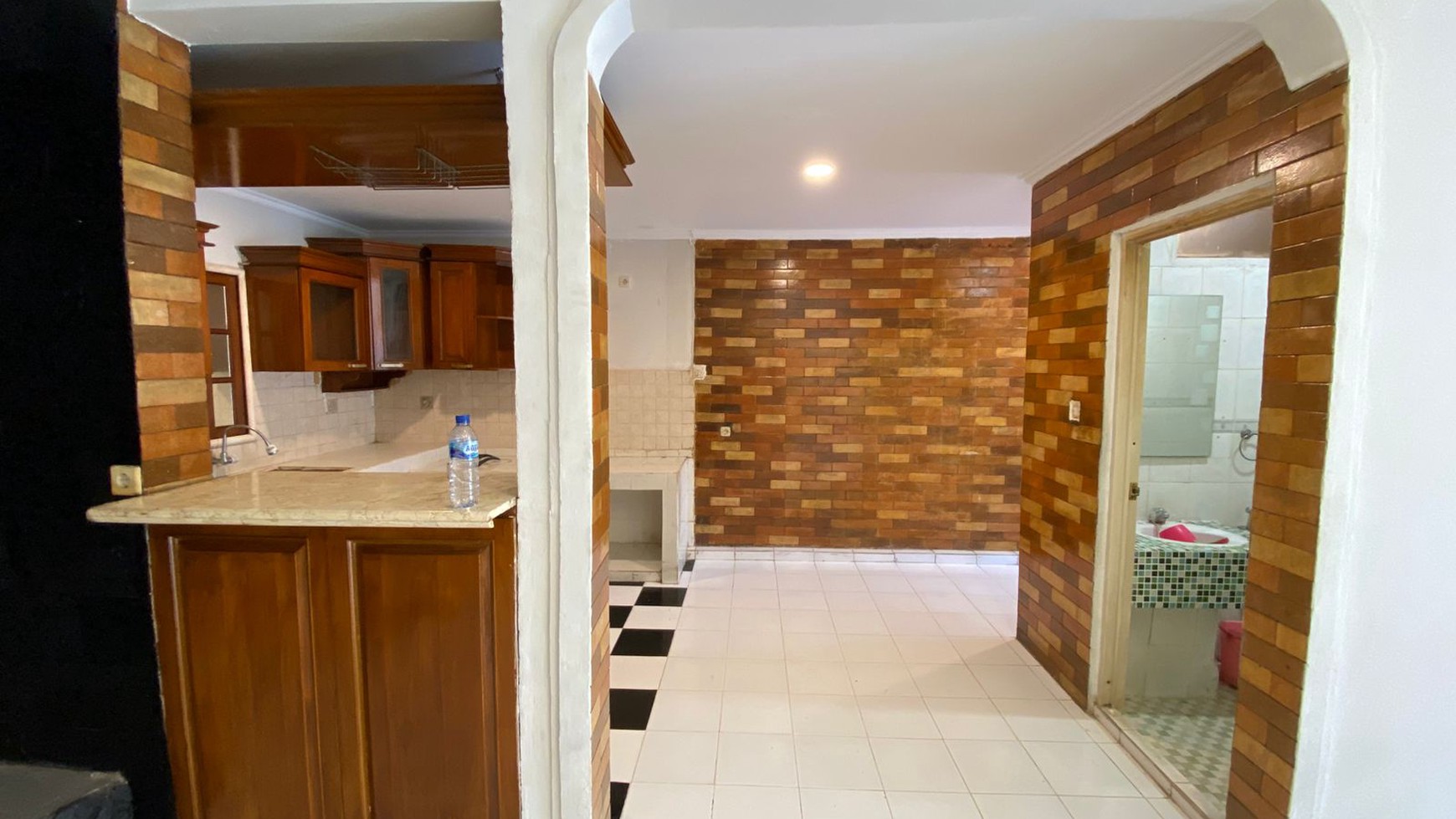 Rumah Hitung Tanah Area Cipete