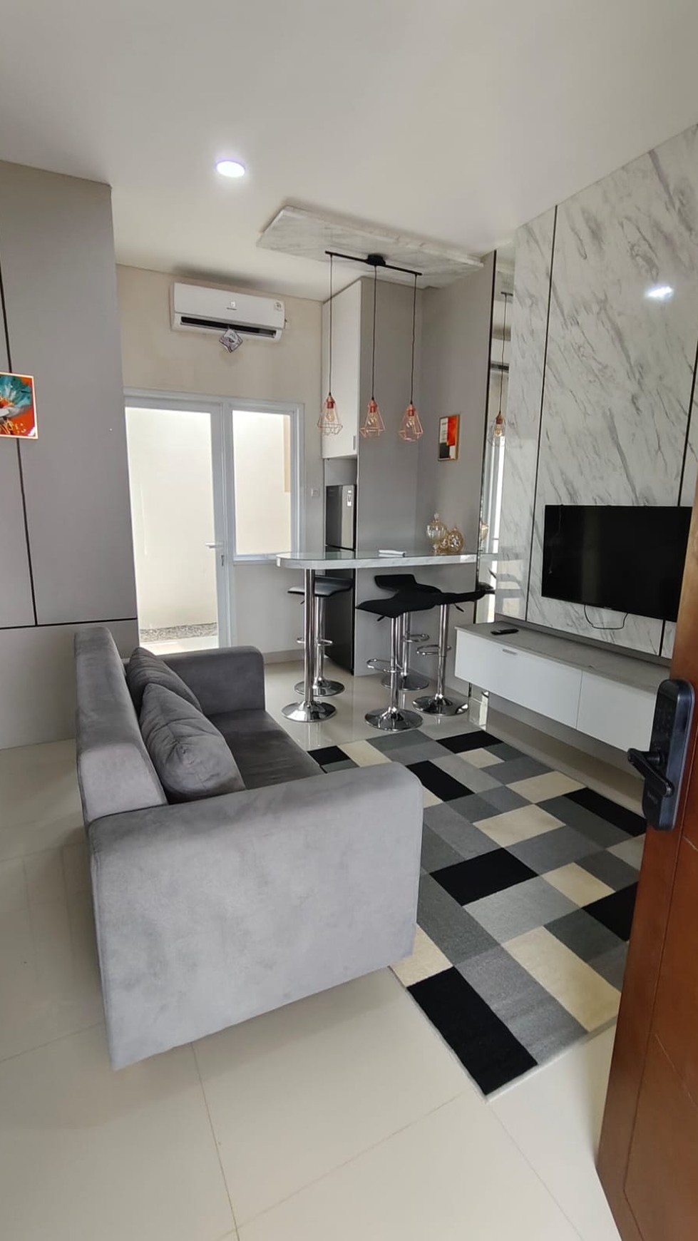 Rumah Hitung Tanah Area Cipete