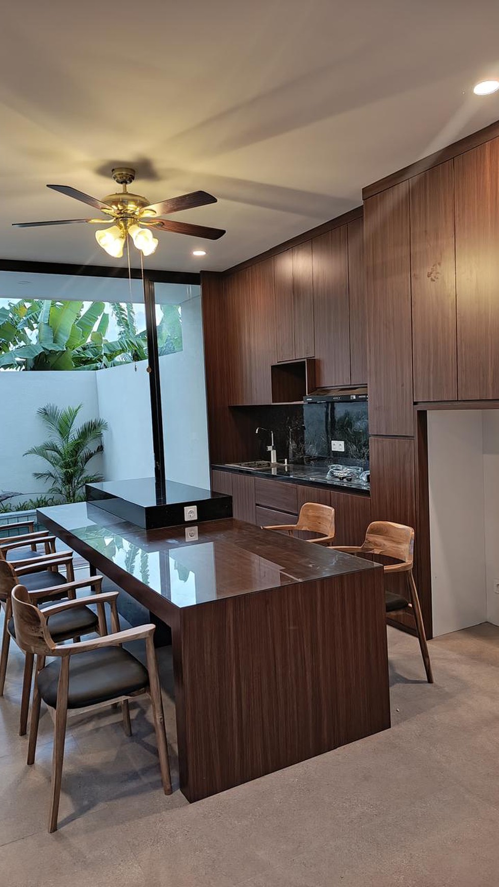 Brand New 3 Bedrooms In Seminyak Area